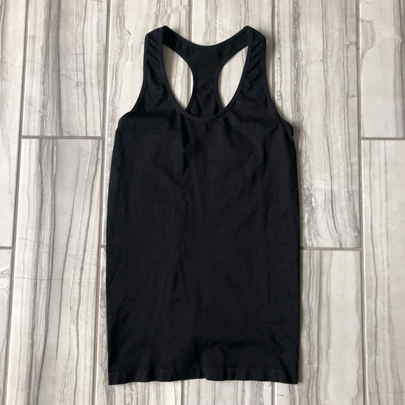 City Streets polyester top. EUC - Picture 1 of 4